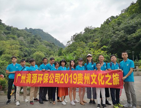 青春韶華，歲月靜好，不如來(lái)場(chǎng)不負(fù)時(shí)光的旅行